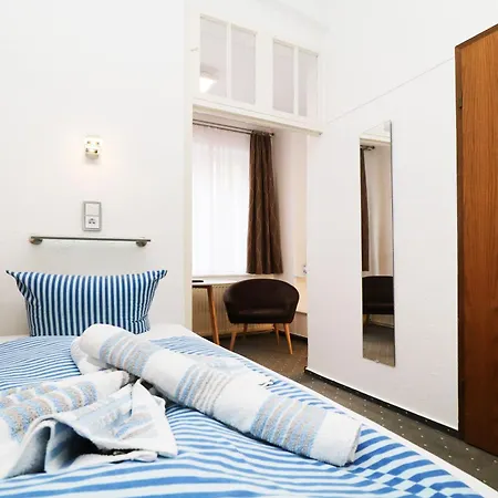 Privatunterkunft Ferienhaus Wald Und Meer Char *